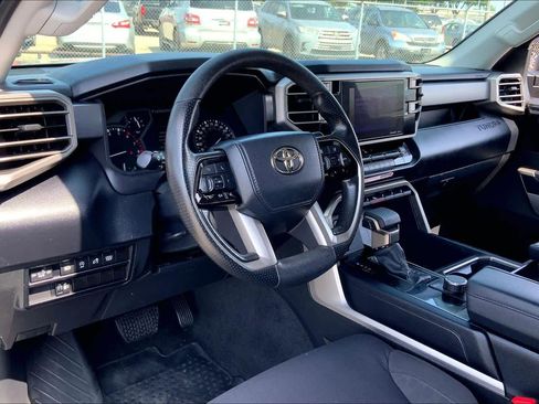 Used 2022 Toyota Tundra SR5 RWD image 17