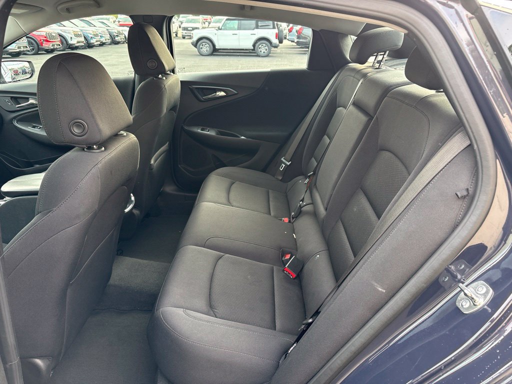 Used 2025 Chevrolet Malibu LT FWD image 8
