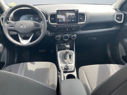 New 2025 Hyundai Venue SEL image 11