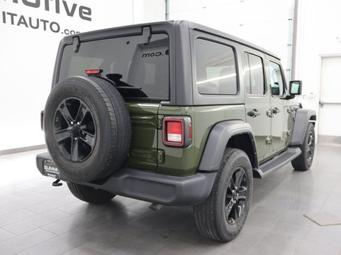 Used 2023 Jeep Wrangler Unlimited Sport AWD/4WD image 4