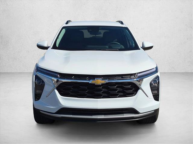 Used 2025 Chevrolet Trax LT w/ Driver Confidence Package FWD image 2