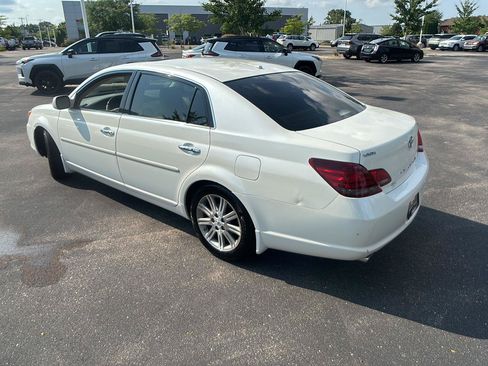 Used 2010 Toyota Avalon Limited FWD image 20