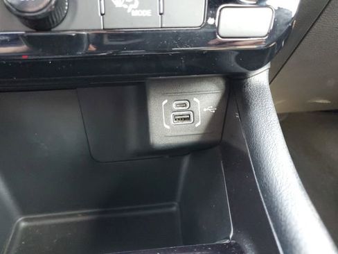 Used 2024 Jeep Compass Latitude AWD/4WD image 33