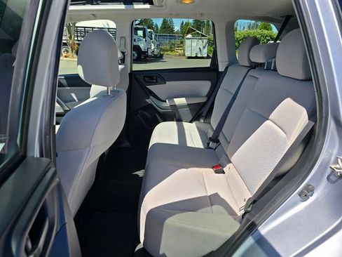 Used 2017 Subaru Forester 2.5i Premium AWD/4WD image 19