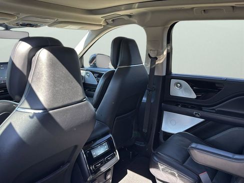 Used 2020 Lincoln Aviator Reserve w/ Equipment Group 202A image 29