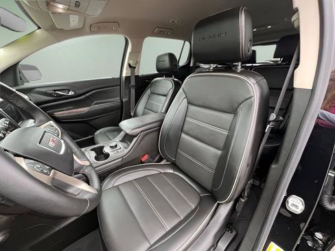 Used 2023 GMC Acadia Denali w/ Denali Technology Package AWD/4WD image 13