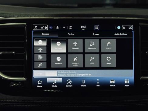 Used 2025 Chrysler Pacifica Limited FWD image 45