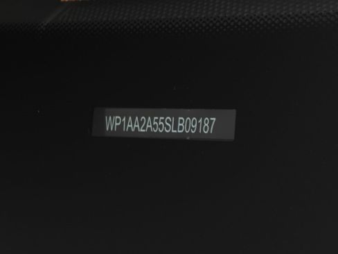 Certified 2025 Porsche Macan Turbo image 42