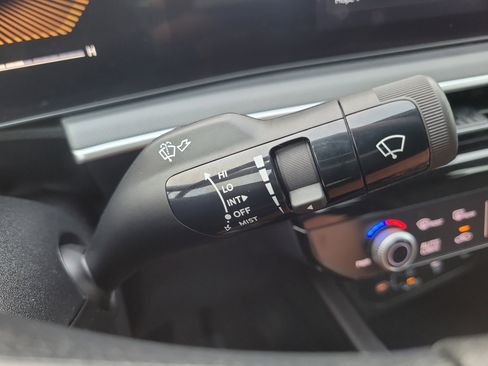 Used 2025 Kia K5 LXS image 28