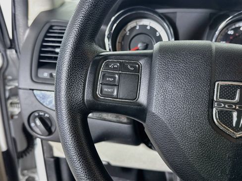Used 2018 Dodge Grand Caravan SE w/ UConnect Hands-Free Group FWD image 14