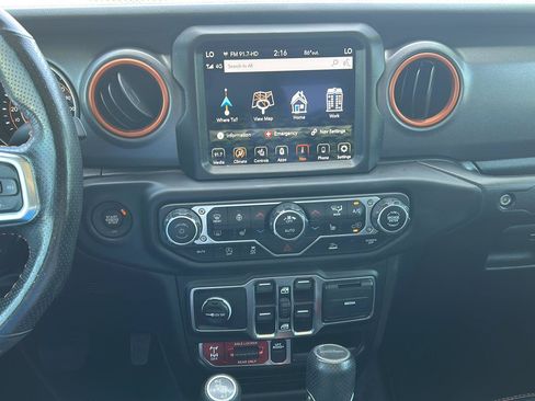 Used 2023 Jeep Gladiator Mojave w/ Cold Weather Group AWD/4WD image 14
