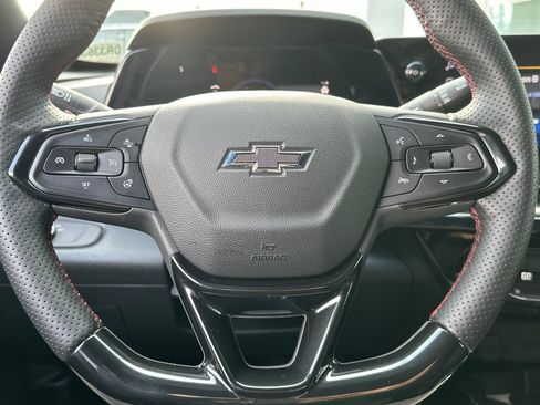 Used 2025 Chevrolet Trax RS w/ Driver Confidence Package image 35