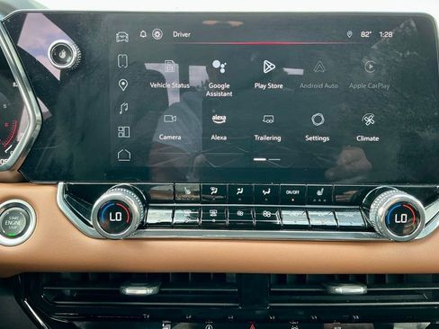 Used 2024 GMC Canyon AT4 w/ Technology Package AWD/4WD image 34