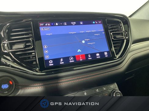 Used 2025 Dodge Durango GT AWD/4WD image 4