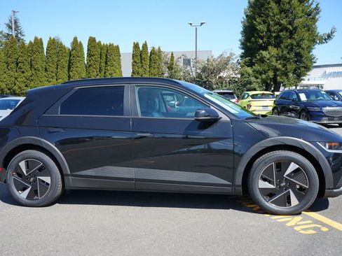 Used 2025 Hyundai Ioniq 5 SEL image 2