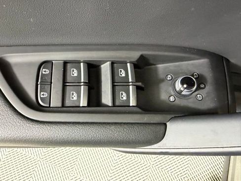 Used 2025 Audi Q5 2.0T Premium w/ Convenience Plus Package image 19