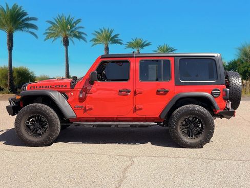 Used 2023 Jeep Wrangler Unlimited Rubicon w/ Cold Weather Group AWD/4WD image 2