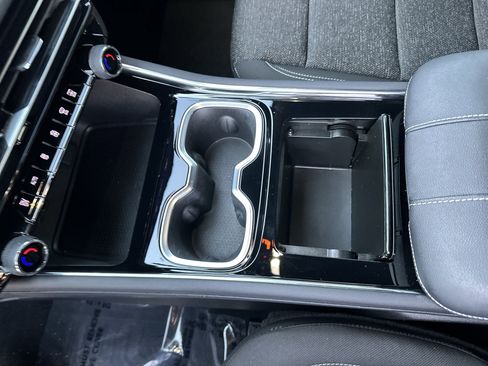 Used 2024 Chevrolet Traverse LS image 21