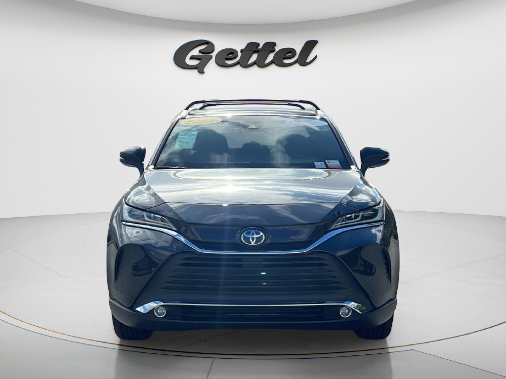 Used 2023 Toyota Venza XLE AWD/4WD image 2
