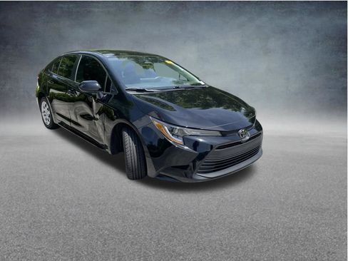 Used 2024 Toyota Corolla LE FWD image 8
