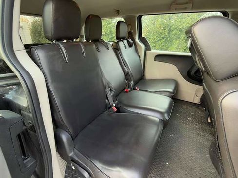 Used 2015 Dodge Grand Caravan American Value Package w/ UConnect Hands-Free Group image 25