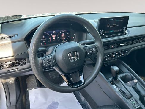 Used 2023 Honda Accord EX image 12