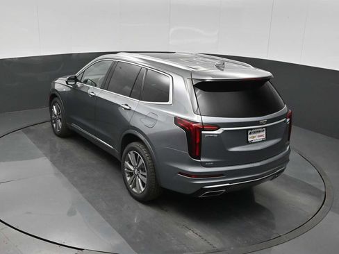 Used 2022 Cadillac XT6 Premium Luxury AWD/4WD image 14