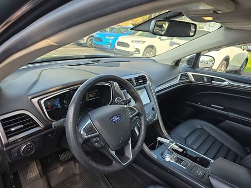 Used 2019 Ford Fusion SEL FWD image 23