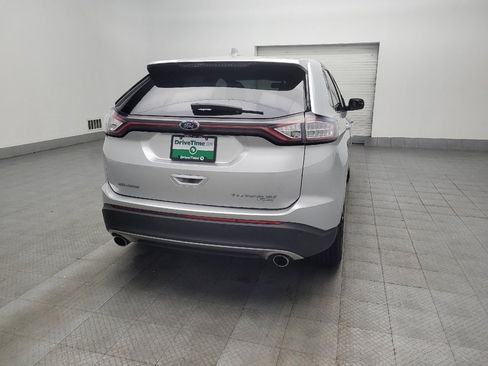 Used 2018 Ford Edge Titanium FWD image 7