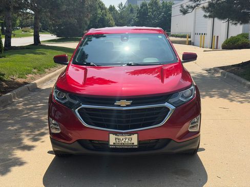 Used 2020 Chevrolet Equinox LT AWD/4WD image 2