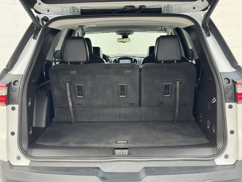 Used 2018 Chevrolet Traverse LT w/ LPO, Cargo Package image 16
