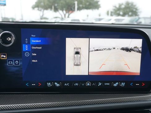 New 2026 Chevrolet Traverse High Country image 38