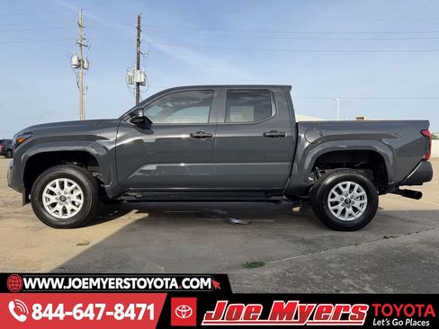 Used 2026 Toyota Tacoma SR image 6