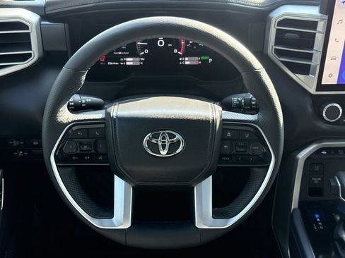Used 2025 Toyota Sequoia Platinum AWD/4WD image 16