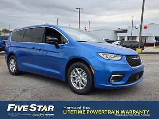 New 2026 Chrysler Pacifica Select video 1