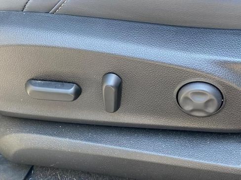 Used 2020 Buick Envision Essence w/ LPO, Cargo Package FWD image 10
