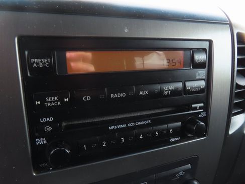 Used 2012 Nissan Titan SV w/ SV Value Truck Pkg image 20