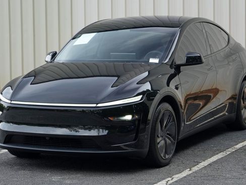 Used 2026 Tesla Model Y 2WD image 50