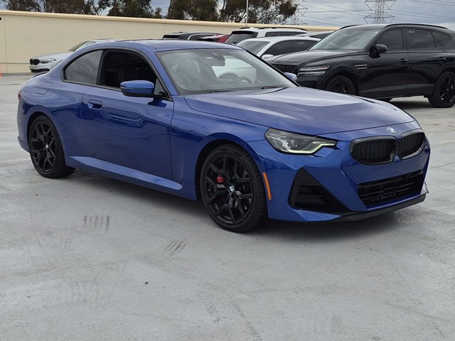 Used 2026 BMW 230i Coupe w/ Premium Package RWD image 3