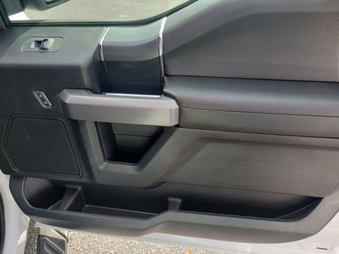 Used 2019 Ford F150 XLT w/ Equipment Group 302A Luxury image 8