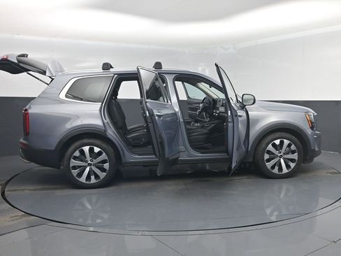 Certified 2022 Kia Telluride S image 58