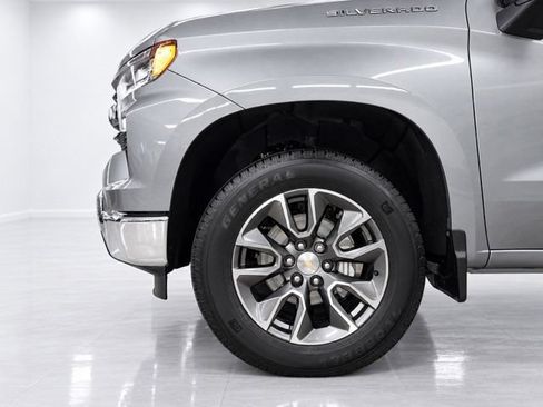 Used 2025 Chevrolet Silverado 1500 LT AWD/4WD image 11