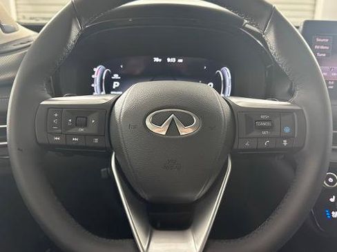 Certified 2025 INFINITI QX60 Luxe image 15