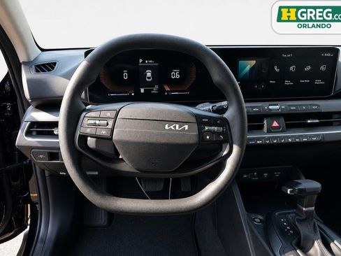 Used 2025 Kia K4 FWD image 13