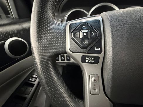 Used 2015 Toyota Tacoma TRD Pro image 17