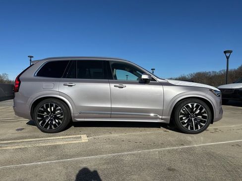 New 2026 Volvo XC90 B6 Plus w/ Protection Package image 8