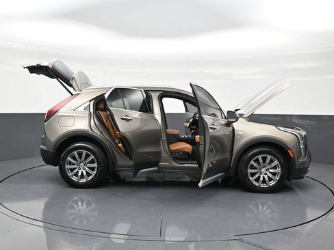 Used 2020 Cadillac XT4 Premium Luxury FWD image 30