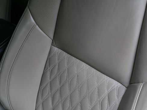Used 2023 Nissan Maxima Platinum w/ Sport Mat Group FWD image 24