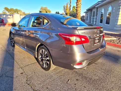 Used 2019 Nissan Sentra SR w/ Premium Package (SR) image 6
