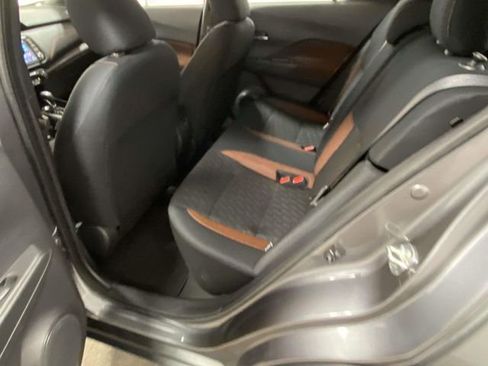 Used 2024 Nissan Kicks SR image 9